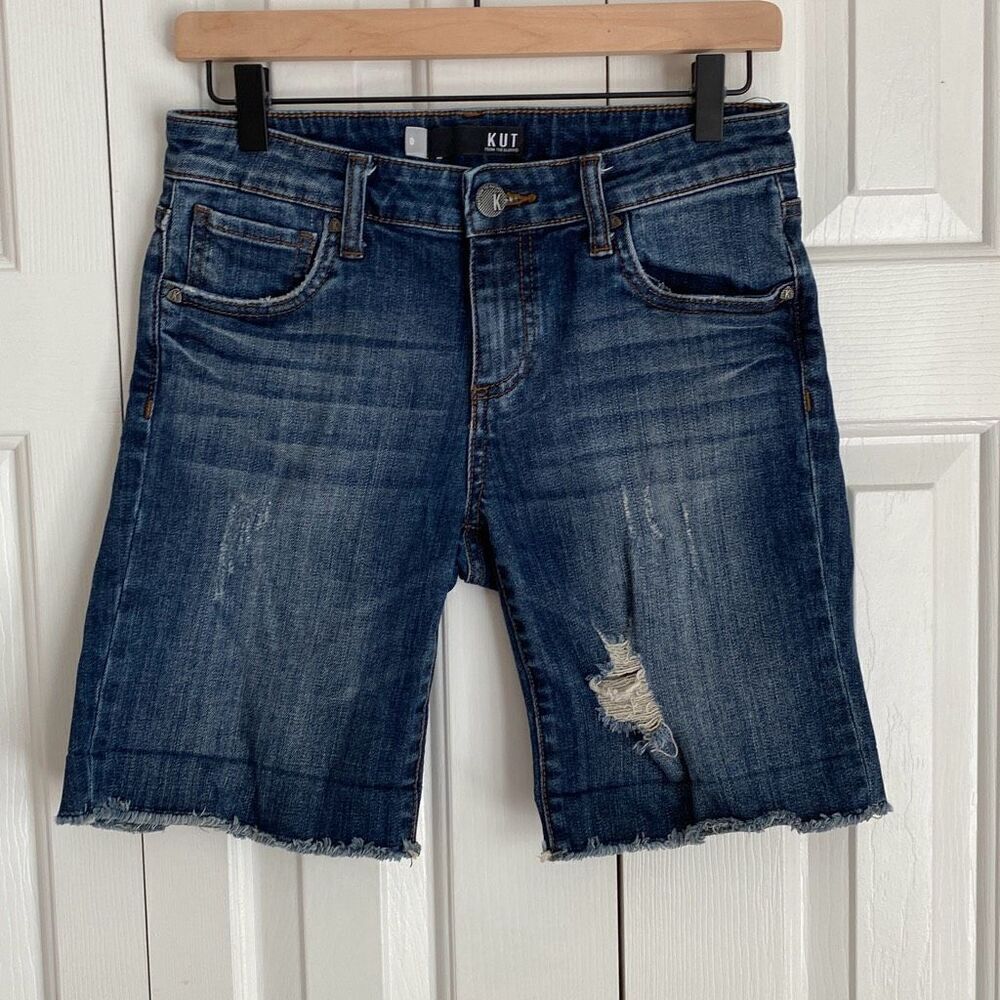 Kut from the Kloth Catherine Boyfriend Shorts Size‎ 0 Raw Hem